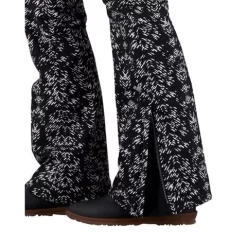 Obermeyer Printed Bond Pant - Women's -Obermeyer Apparel Shop fw22 1504421103 s06 moddet2
